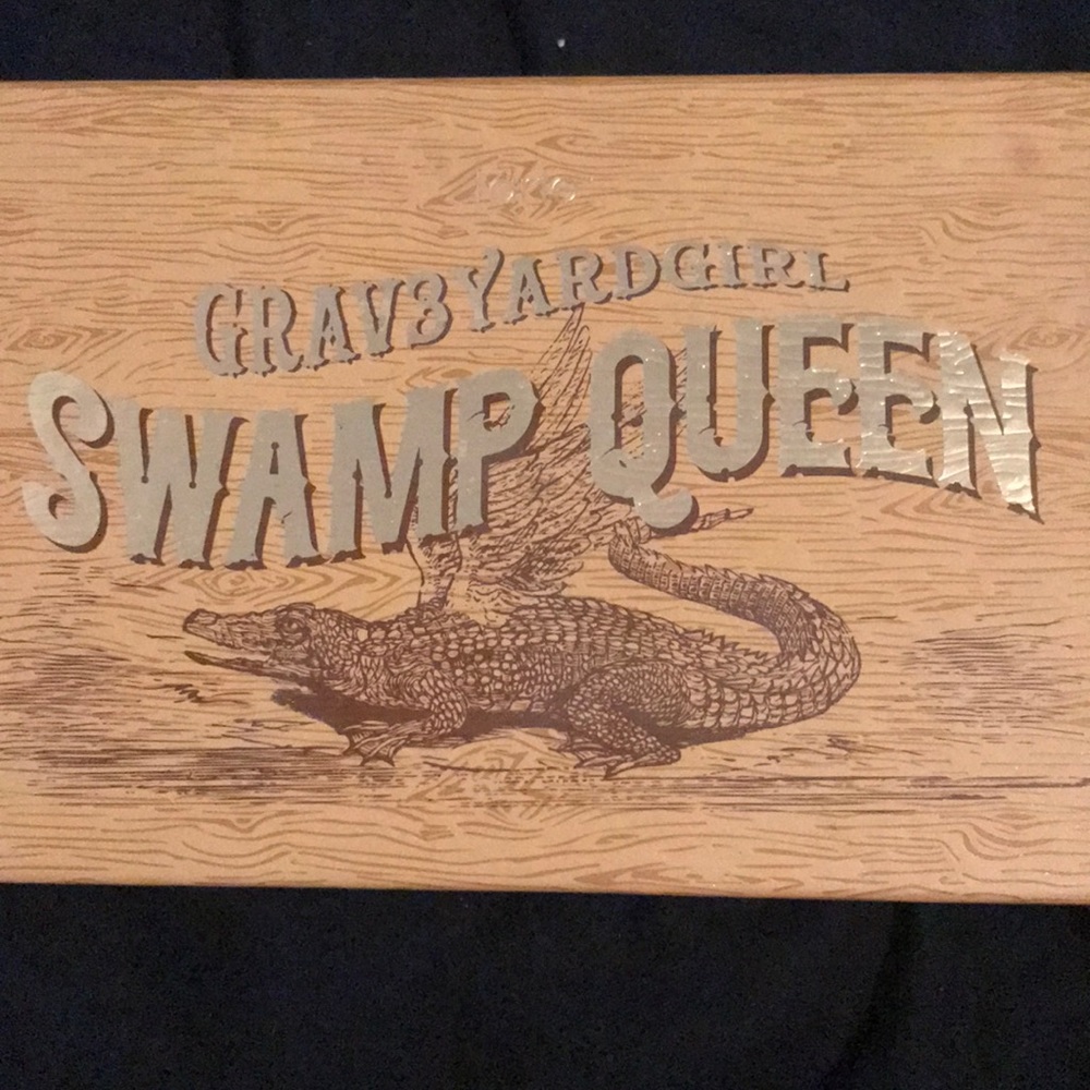 Limited Edition Tarte x Graveyardgirl palette!
